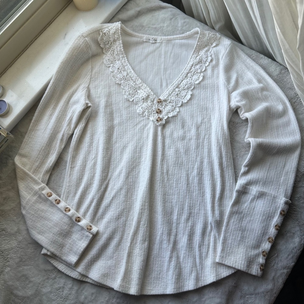 Precious White Lace V Neck Long Sleeve